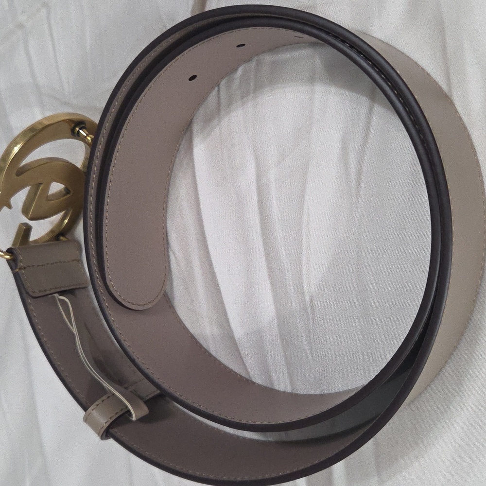 Gucci Taupe Pink Leather Belt with Gold Double G Buckle - Picture 13 of 16